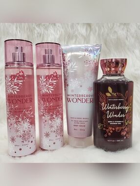 Winter Berry Wonder Body Care Set Seasonal Bath and Body Works Product